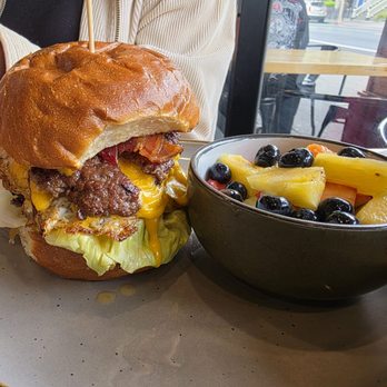 Winston’s Cafe & Bakery - Breakfast burger with fruit - Bakeries Near Me - Napa, California Winston’s Cafe & Bakery - Breakfast burger with fruit - Bakeries Near Me - Napa, California