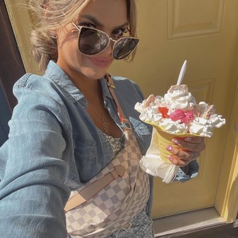 Sweet Em’s Snowcones - The secret menu item "Circus Cookie" - Shaved Ice Near Me - Collinsville ok, Oklahoma Sweet Em’s Snowcones - The secret menu item "Circus Cookie" - Shaved Ice Near Me - Collinsville ok, Oklahoma