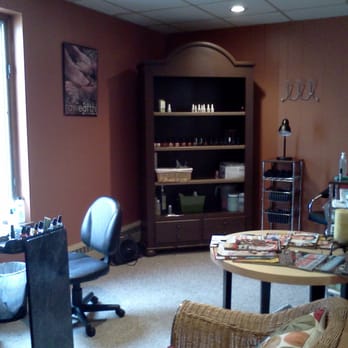 Headliners - Nail Salons Near Me - Ripon, Wisconsin