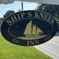 Ship's Knees Inn - Located just a short walk from Nauset Beach