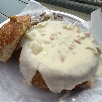 Wooly's - Clam chowder - Seafood Near Me - Pismo Beach, California