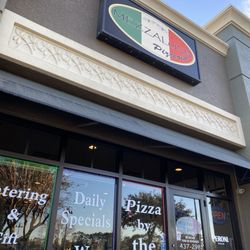 Mezzaluna Pizzeria