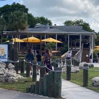 Boater's Grill - Front entrance - Seafood Near Me - Key Biscayne, Florida