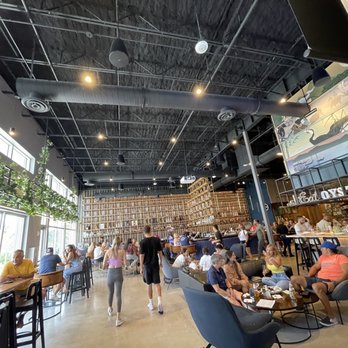 Shoma Bazaar - Inside view of oyster bar area and cocktail bar - Breakfast & Brunch Near Me - Doral, Florida