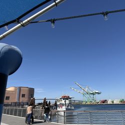 Harbor Breeze Cruises