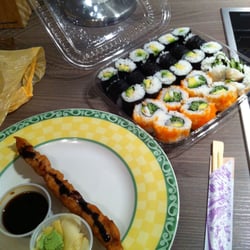Hong Kong Bistro & Sushi Bar