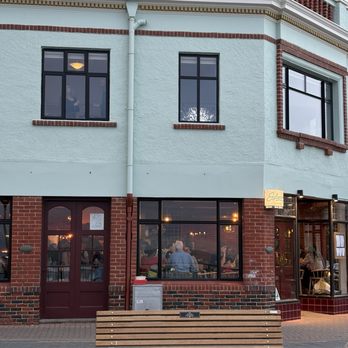 Esplanade Restaurant - Pizza Near Me - Dunedin, OTA Esplanade Restaurant - Pizza Near Me - Dunedin, OTA