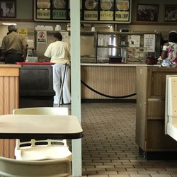 Robert's Restaurant - Dining area of Roberts Soul Food