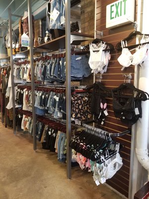 Uptown Cheapskate 51 Photos 94 Reviews Thrift Stores 353 W 0th S Downtown Salt Lake City Ut Phone Number Yelp