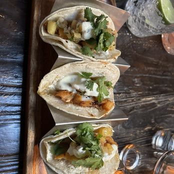 Huddy’s - Fish Tacos - Gastropubs Near Me - Redondo Beach, California Huddy’s - Fish Tacos - Gastropubs Near Me - Redondo Beach, California