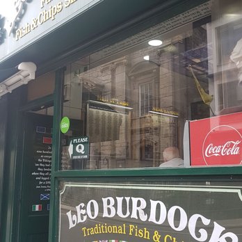 Leo Burdock - Front of restaurant - Fast Food Near Me - Dublin, D