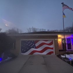 Sporty's Pilot Shop - Taxiway light, in the driveway, on at dusk!