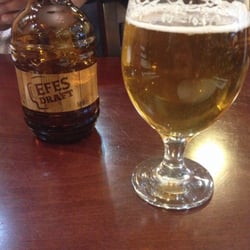 Harman Restaurant - Cerveza grande Efes.
