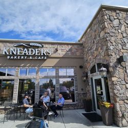 Kneaders Bakery & Cafe - Entrance