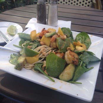 Sal's Ballyhoo's - Joe vs The Volcano (minus tomatoes) - Seafood Near Me - Key Largo, Florida