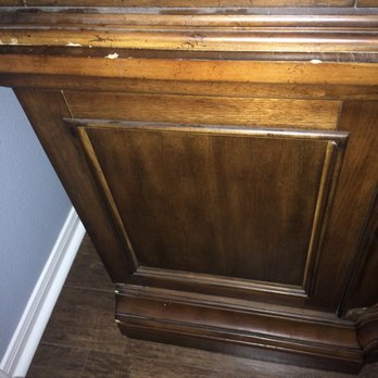 Entrust Movers - Lots of scratched furniture - Movers Near Me - Houston, Texas Entrust Movers - Lots of scratched furniture - Movers Near Me - Houston, Texas