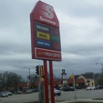 Speedway - a gas station with a large red sign - Gas Stations Near Me - Milwaukee, Wisconsin