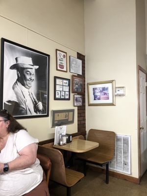 Snappy Lunch by null