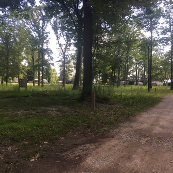 Gordons Campground - RV Parks Near Me - Wolcottville, Indiana