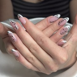 V.O Nails and Spa - Largo nail salons