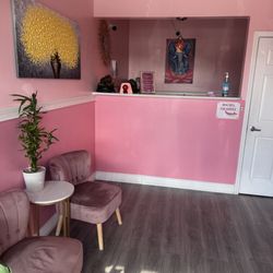 Pink Massage - Great spot for a relaxing massage