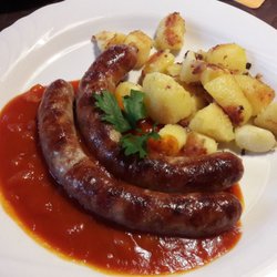 Altrhein-Schänke - Grillwurst mit Bratkartoffeln