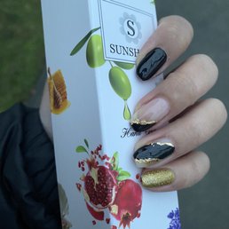 NYE gold leaf design  Ha made it even better than the reference photo I showed her. Seriously amazing, so many compliments.