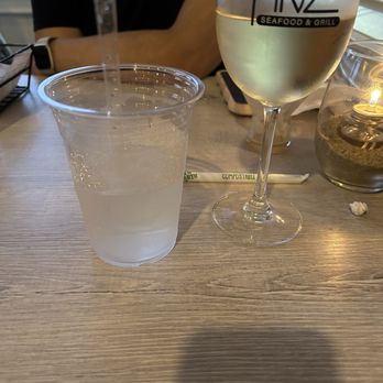 Finz Seafood & Grill - water "glass" and pinot gris - Seafood Near Me - Salem, Massachusetts