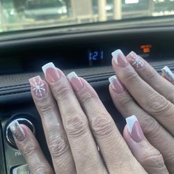 Venus Nails & Spa - Sally did a terrific job!