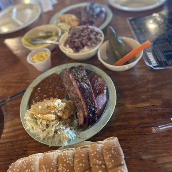 The Salt Lick BBQ - Barbeque Near Me - Round Rock, Texas