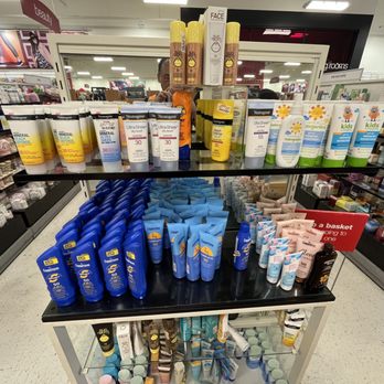 TJ MAXX - Updated December 2025 - 33 Photos & 37 Reviews - 1920 Cordova