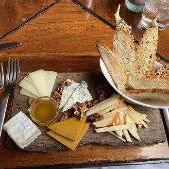 The Restaurant - Cheese plate appetizer - Mexican Near Me - San Miguel de Allende, GUA