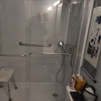 Bath Fitter - Right side of new shower - General Contractors Near Me - Newark, California