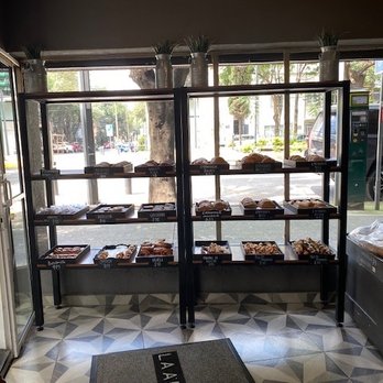 La  Artesa - The window display - Bakeries Near Me - Cuauhtémoc, DIF
