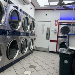 Coinless Laundromat - Washing and dryers