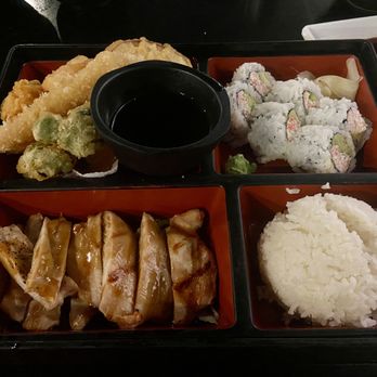 Sakura Bistro Tapas & Sake Bar - $19.99 lunch special - Sushi Bars Near Me - Oakland, California
