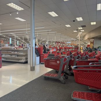 Target - Department Stores Near Me - Hanover, Massachusetts