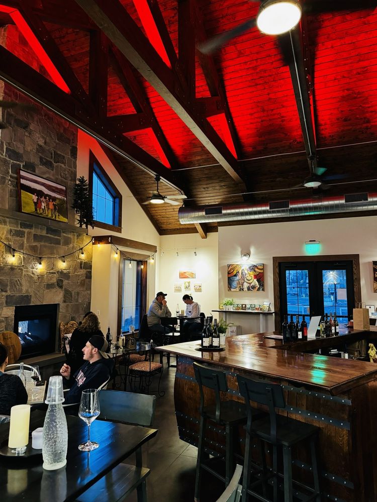 GORDON ESTATE WINERY Updated October 2024 34 Photos 313 E