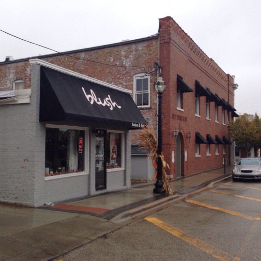 Blush Salon and Spa - Cute place in downtown Crystal Lake.  I love how I can walk across the street to Starbucks or around the corner to the shops! - Hair Salons Near Me - Crystal Lake, Illinois