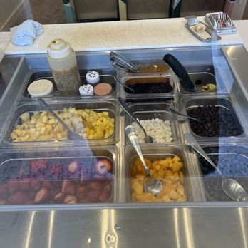 Banan - Kaimuki - Fresh fruit toppings. - Ice Cream & Frozen Yogurt Near Me - Honolulu, Hawaii