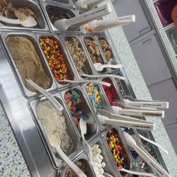 sweetFrog Premium Frozen Yogurt - More toppings
