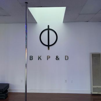 Berkeley Pole + Dance - Pole Dancing Classes Near Me - Berkeley, California