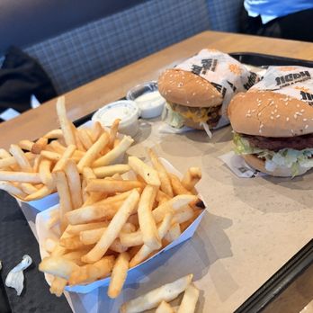 Habit Burger & Grill - Burgers Near Me - Glendale, California Habit Burger & Grill - Burgers Near Me - Glendale, California