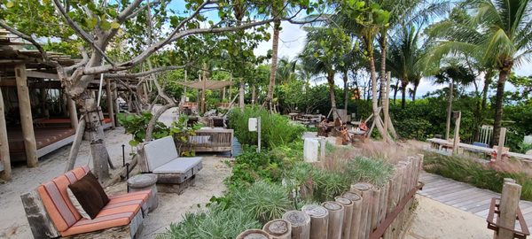 1 Beach Club by null