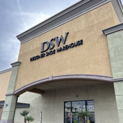 Dsw Designer Shoe Warehouse - Exterior