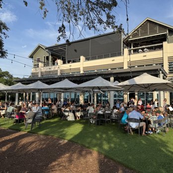 Benny's Coastal Kitchen - Outdoor dining - Seafood Near Me - Hilton Head Island, South Carolina Benny's Coastal Kitchen - Outdoor dining - Seafood Near Me - Hilton Head Island, South Carolina
