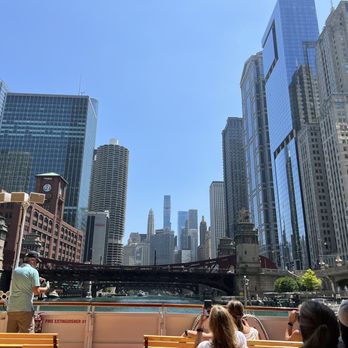 Shoreline Sightseeing - Skyline - Architectural Tours Near Me - Chicago, Illinois Shoreline Sightseeing - Skyline - Architectural Tours Near Me - Chicago, Illinois