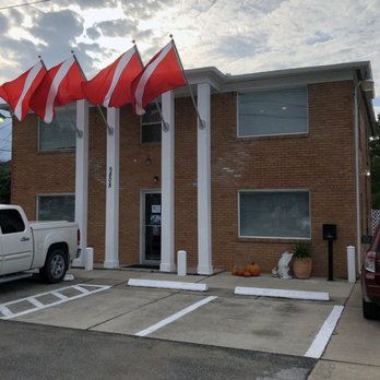 Oceanic Ventures - Look for the Dive Flags on the Front of the Building - Outdoor Gear Near Me - Houston, Texas Oceanic Ventures - Look for the Dive Flags on the Front of the Building - Outdoor Gear Near Me - Houston, Texas