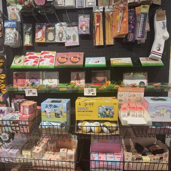 Qideas - Inside - Nurseries & Gardening Near Me - Chicago, Illinois