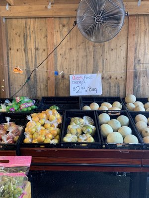 Lee's Produce by null
